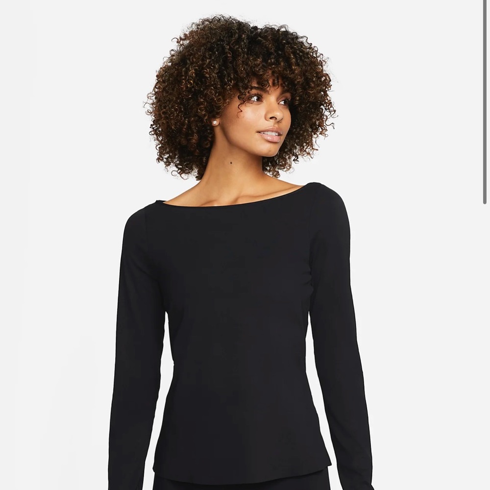 NTW Nike Yoga Boatneck 3/4 Length Shirt - size M